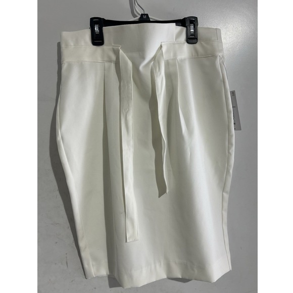 Liz Claiborne Dresses & Skirts - Liz Claiborne Pleated Skirt Women's 6 Career Paperbag Belted Knee Length White